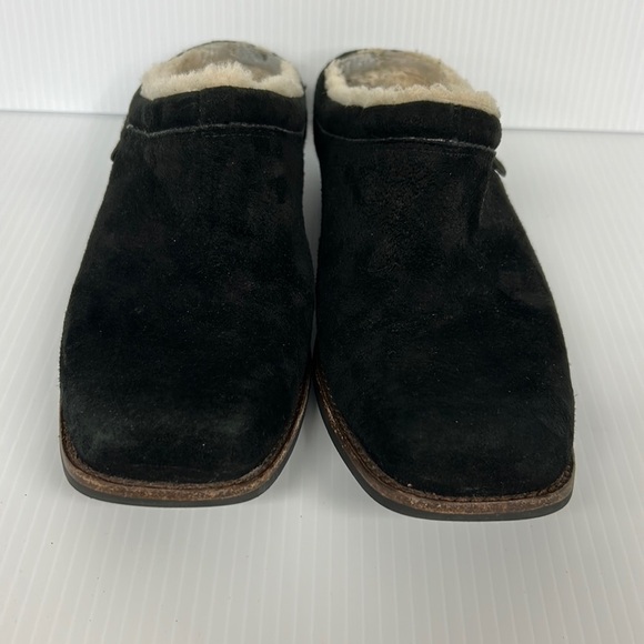 UGG‎ Australia Shoreham Clog Women’s 7 Black Suede Sheepskin Slipper Shoe Mule - Picture 1 of 6